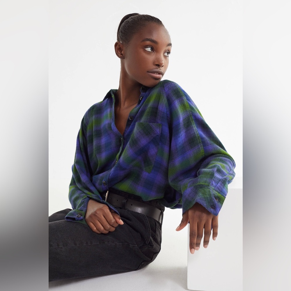 UO Brendan Drapey Flannel Oversized Blue Green Button-Down Shirt in Size Small